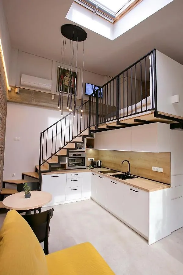 וארנה Studio 27 בולגריה