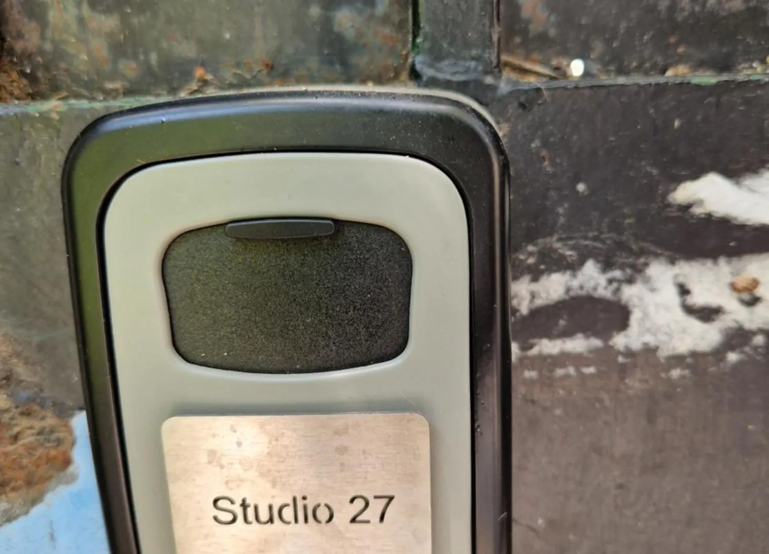 וארנה Studio 27 0*,